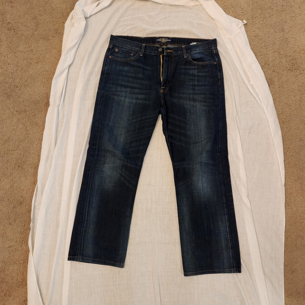 Lucky Jeans 36x32- (Actual 36x30)